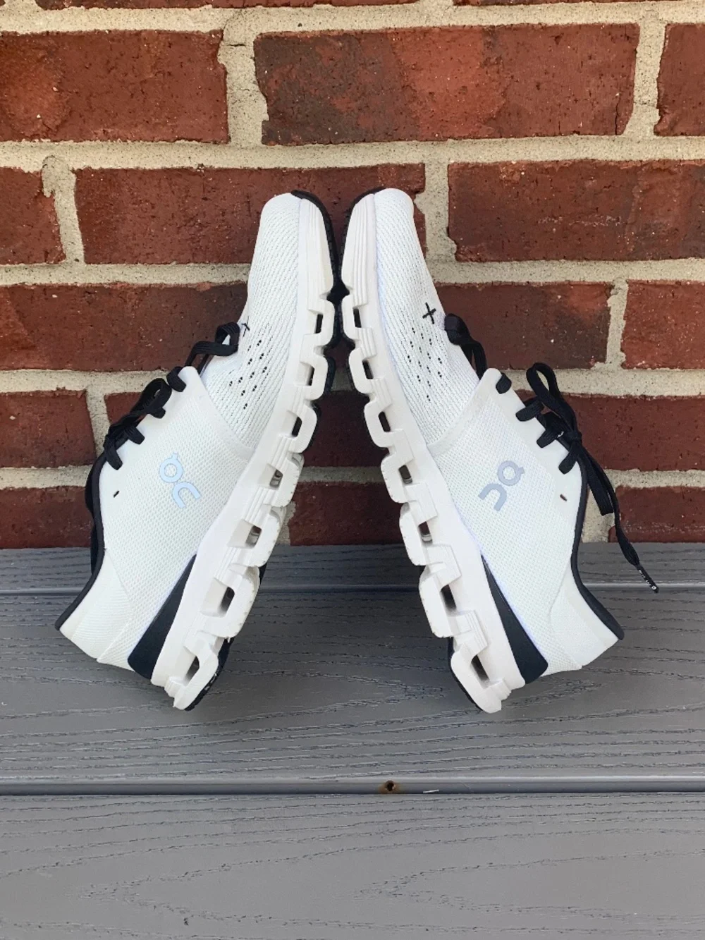 On Running Cloud X3 Sneakers